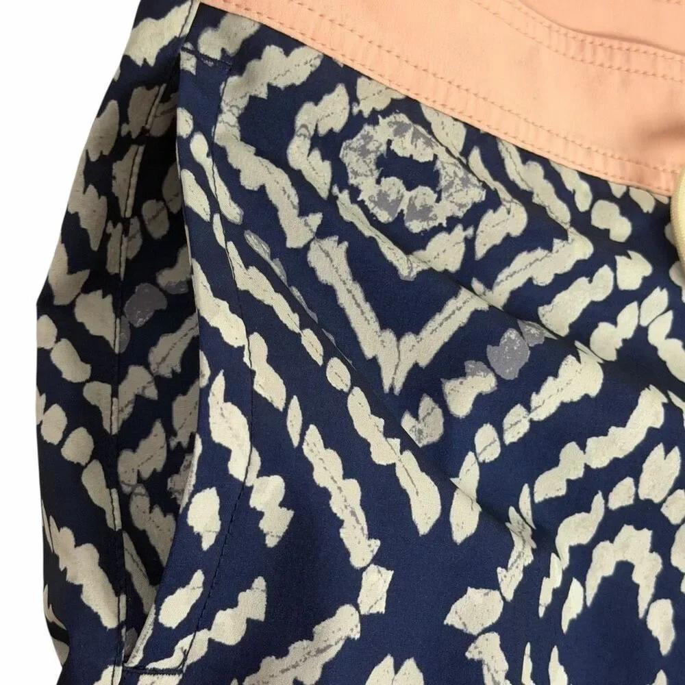 American Eagle Board Shorts size Large Blue